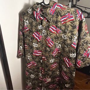 Vintage Hawaiian “Go Barefoot” Flags Shirt